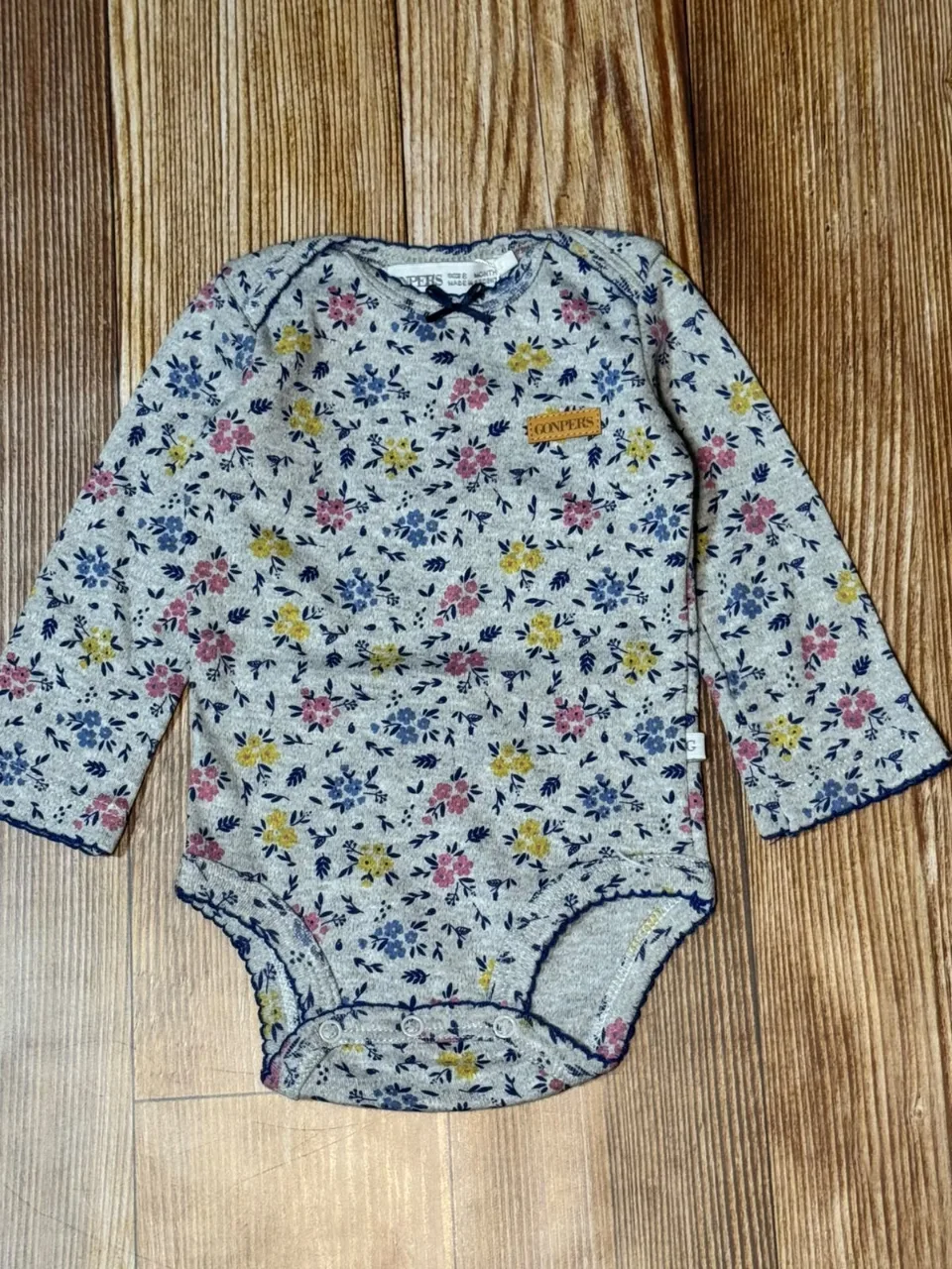 Body Flores Gris Azulado — foto 1