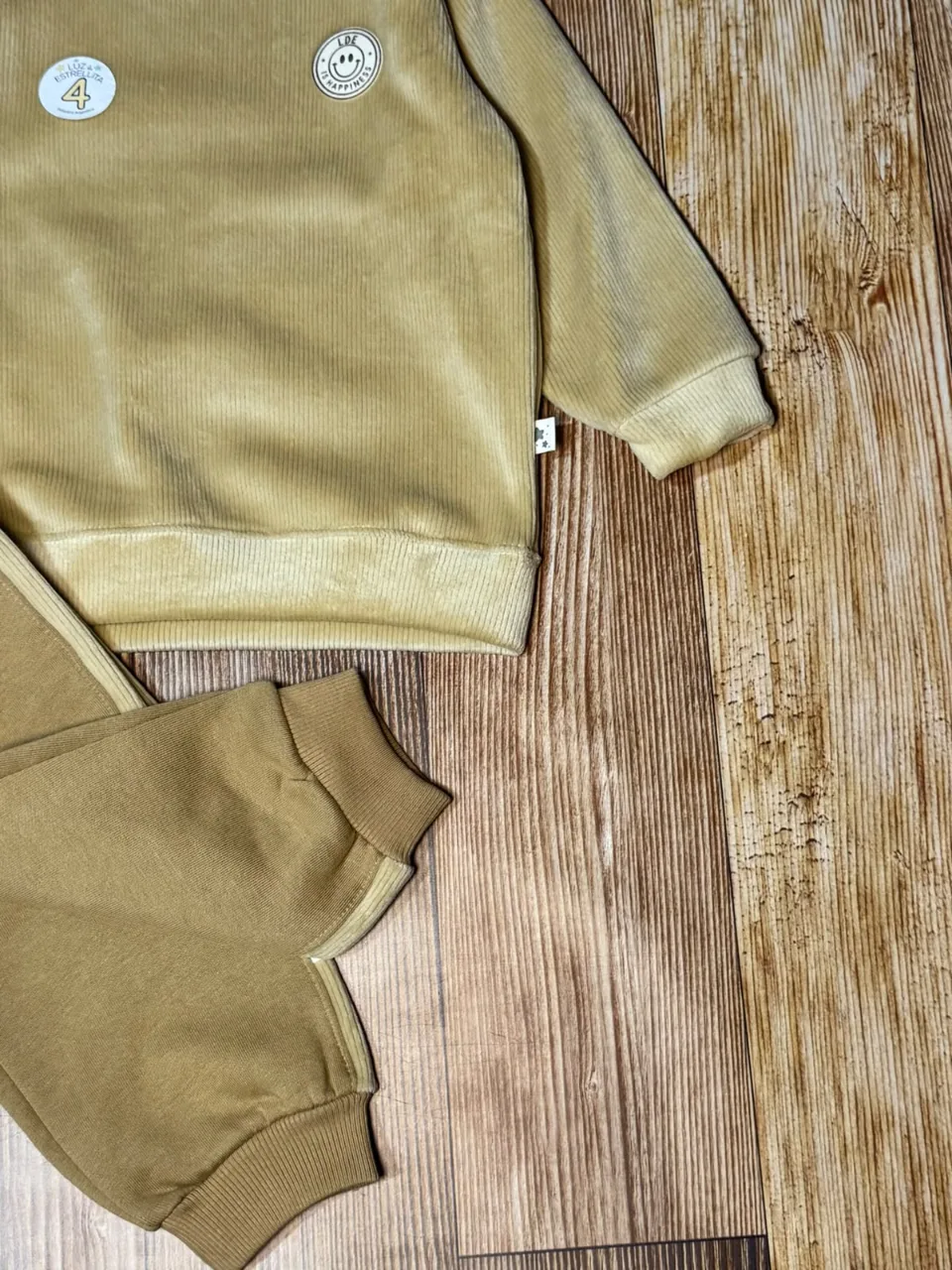 Conjunto corderoy Beige — foto 2